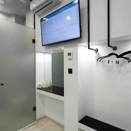 Apartment Center Marble 40sqm Gas Heating 2smarttv Optical Fiber - Secured24h Private Entrance *
