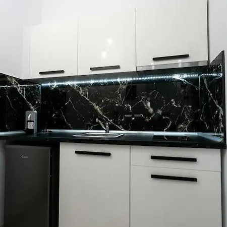 Apartment Center Marble 40sqm Gas Heating 2smarttv Optical Fiber - Secured24h Private Entrance