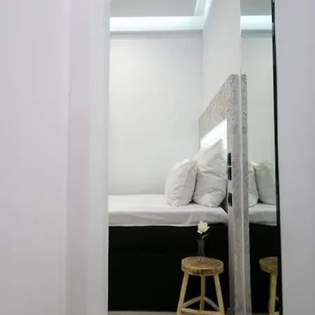 Apartment Center Marble 40sqm Gas Heating 2smarttv Optical Fiber - Secured24h Private Entrance Thessaloniki