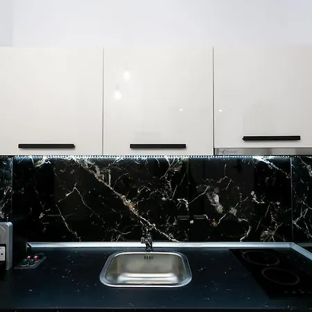 Apartment Center Marble 40sqm Gas Heating 2smarttv Optical Fiber - Secured24h Private Entrance